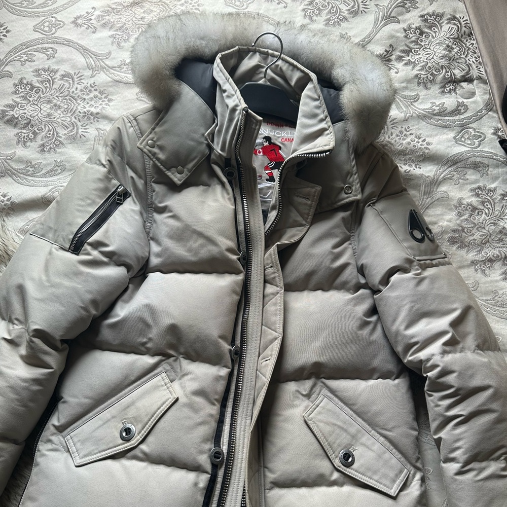 Moose Knuckles Q3 neoshear parka
